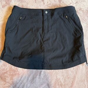Te Verde Gray Textured Skort size Lg